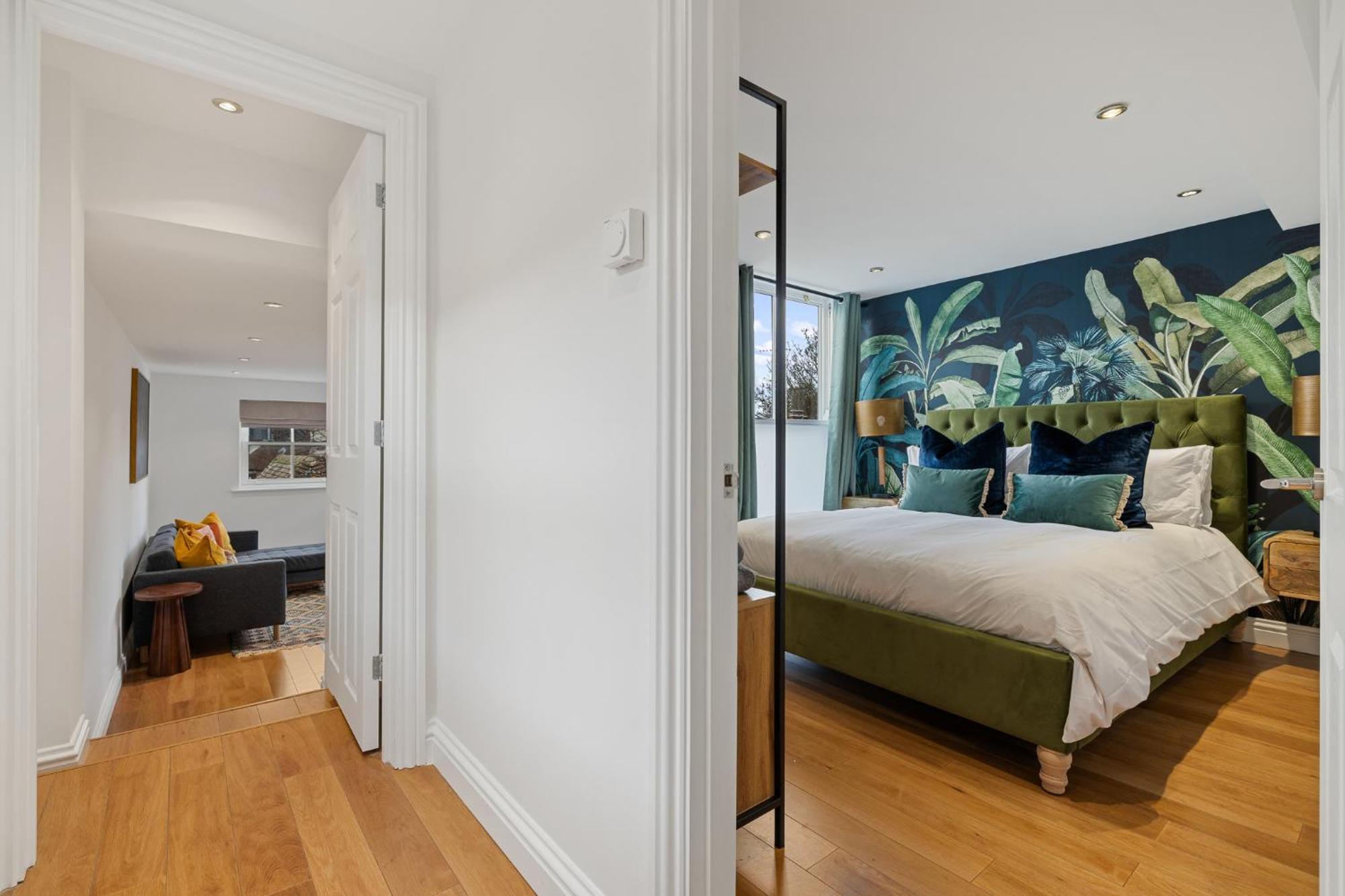 Apartment Centre With Cathedral Views And Free Parking *